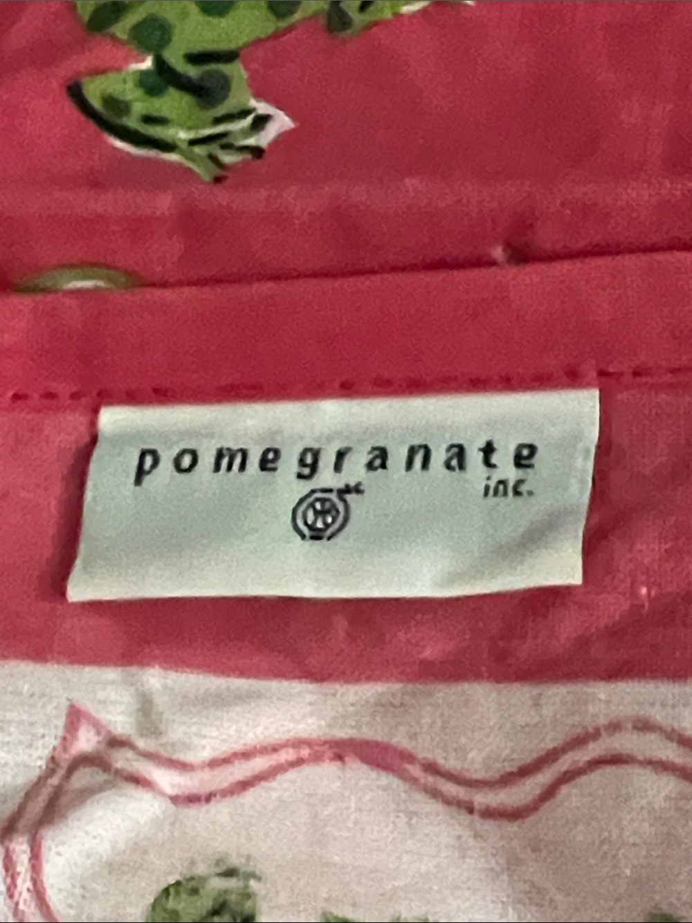 Pomegranate Pink Frog Cotton Napkins set of 10 brand new with Tags Super Fun !